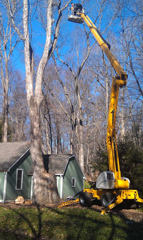 75-ft lift for small areas, takedowns by power lines and wires